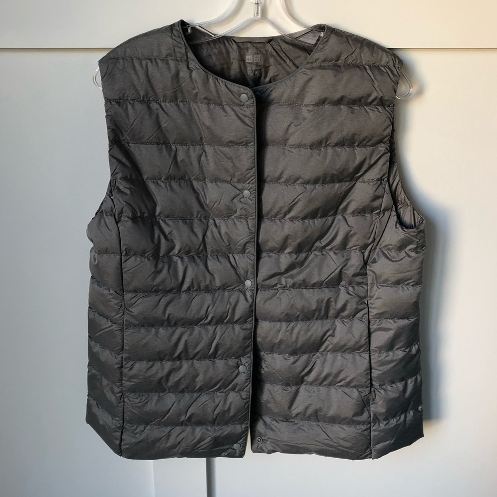 UNIQLO ultra light down vest